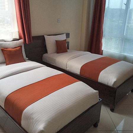 Claire De Lune Moonlight Hotel Nakuru Exteriör bild