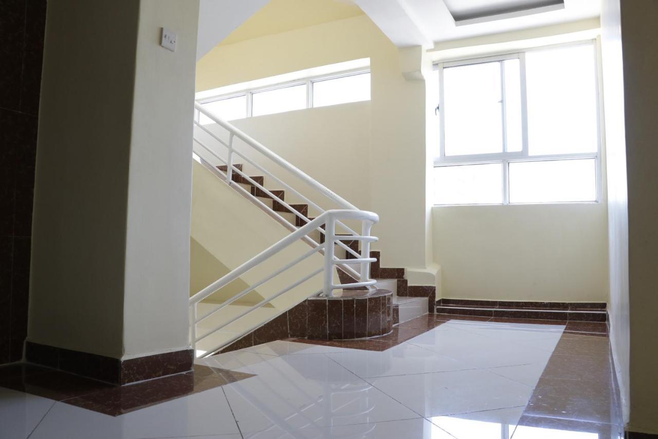 Claire De Lune Moonlight Hotel Nakuru Exteriör bild
